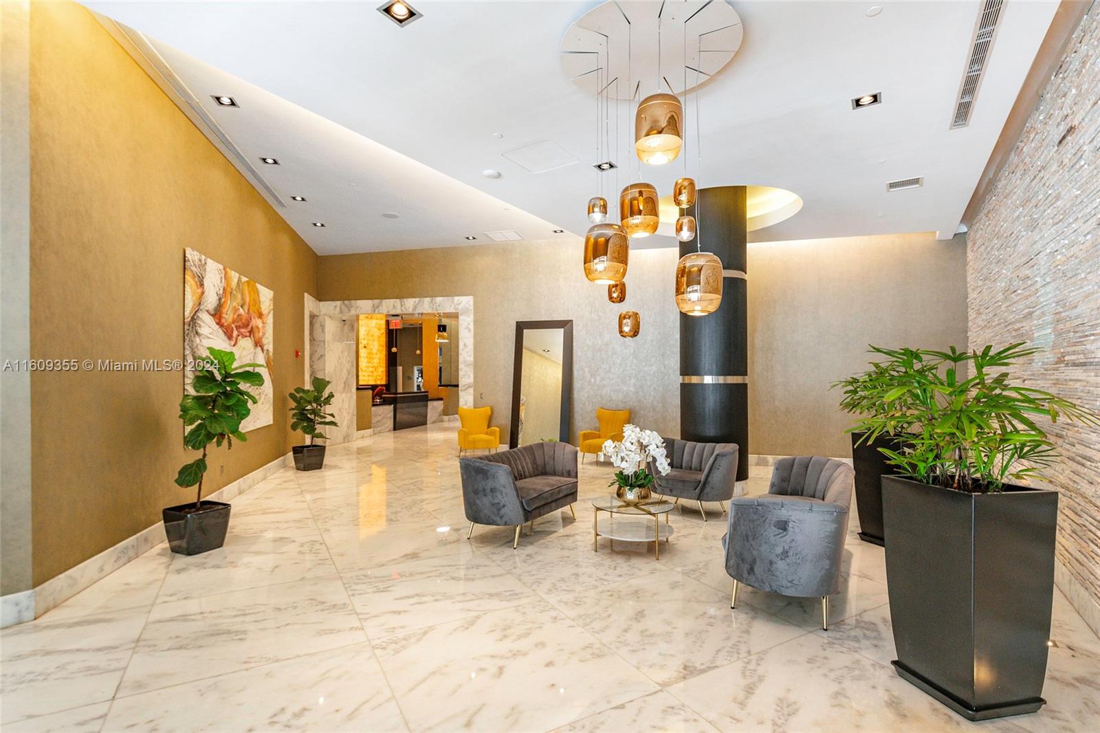 1250 S Miami Ave Unit: 807