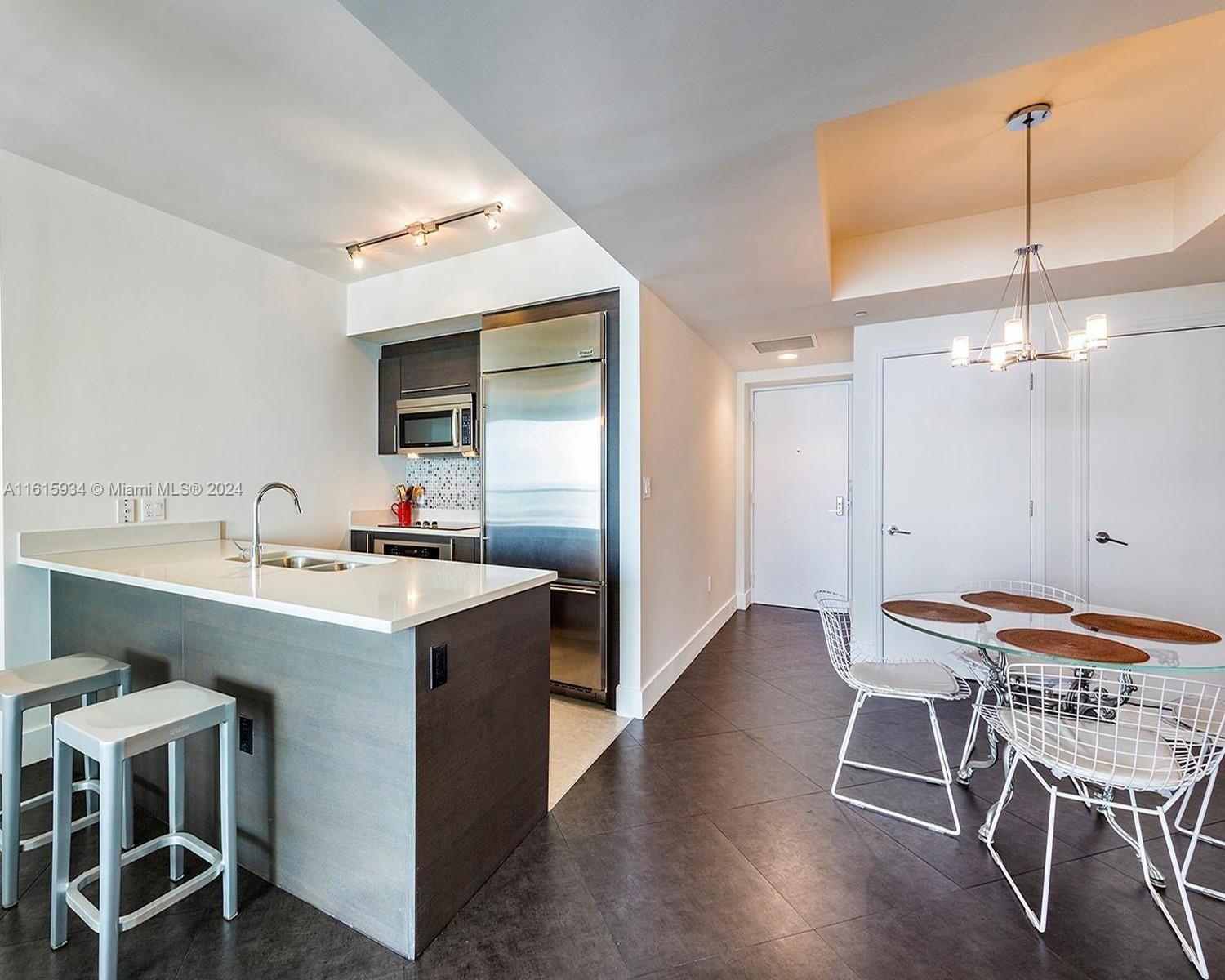 500 Brickell Ave # 2600