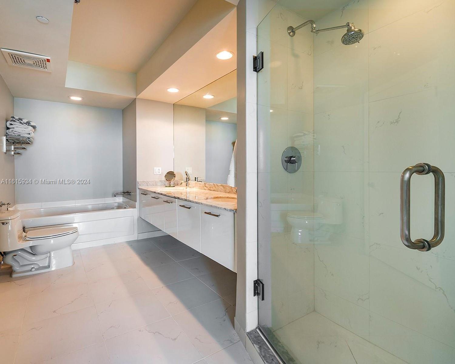 500 Brickell Ave # 2600