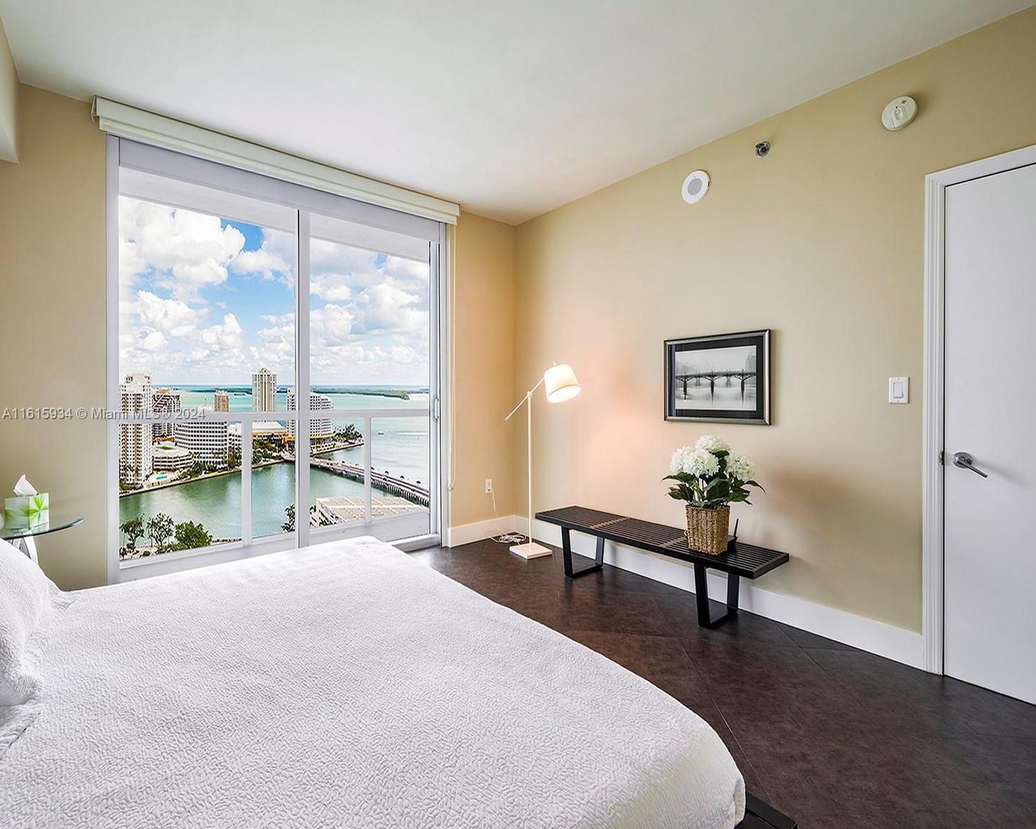 500 Brickell Ave # 2600
