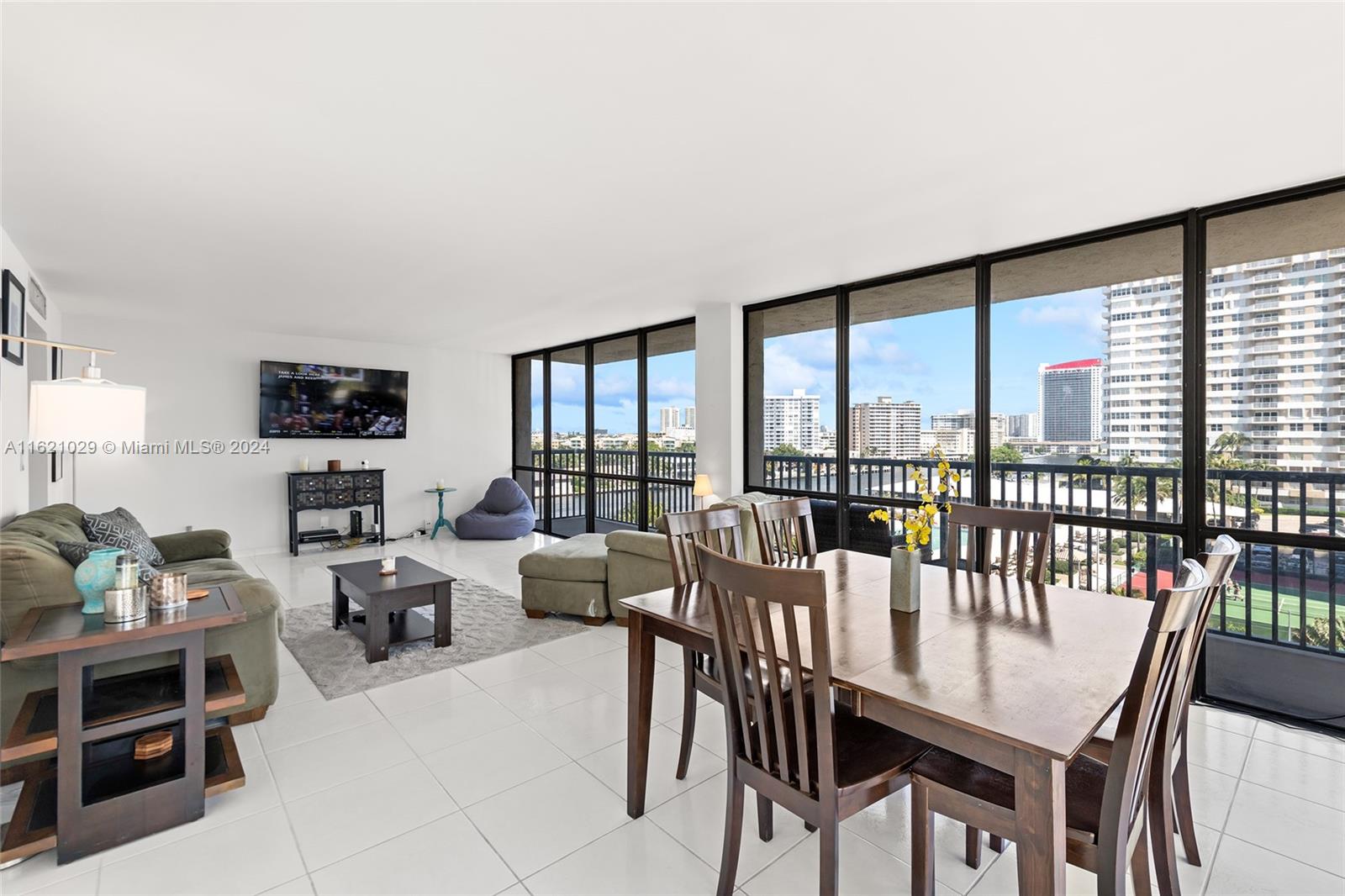 2017 S Ocean Dr # 701