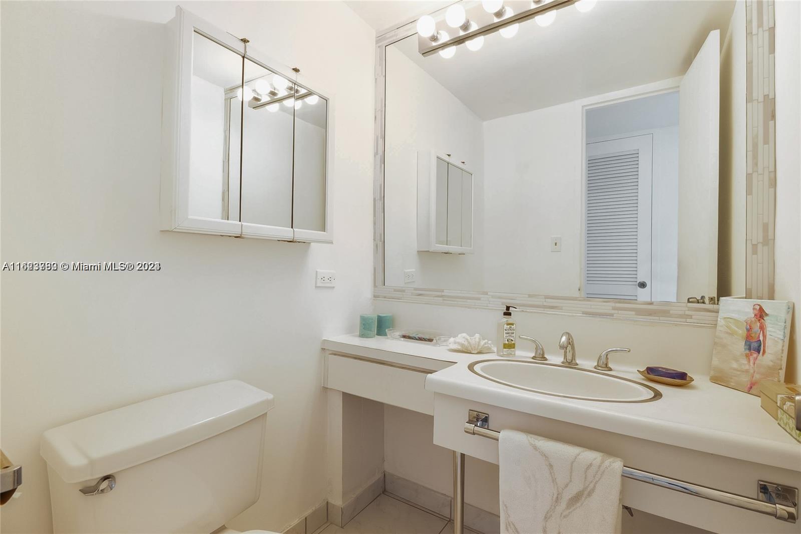 5055 Collins Ave # 8A