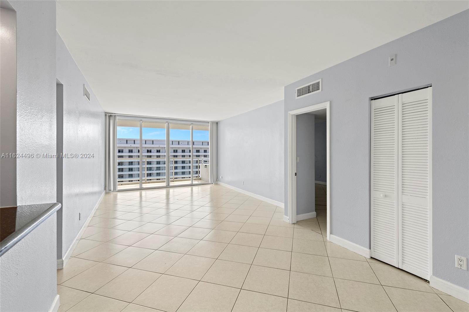 5600 Collins Ave # 17C