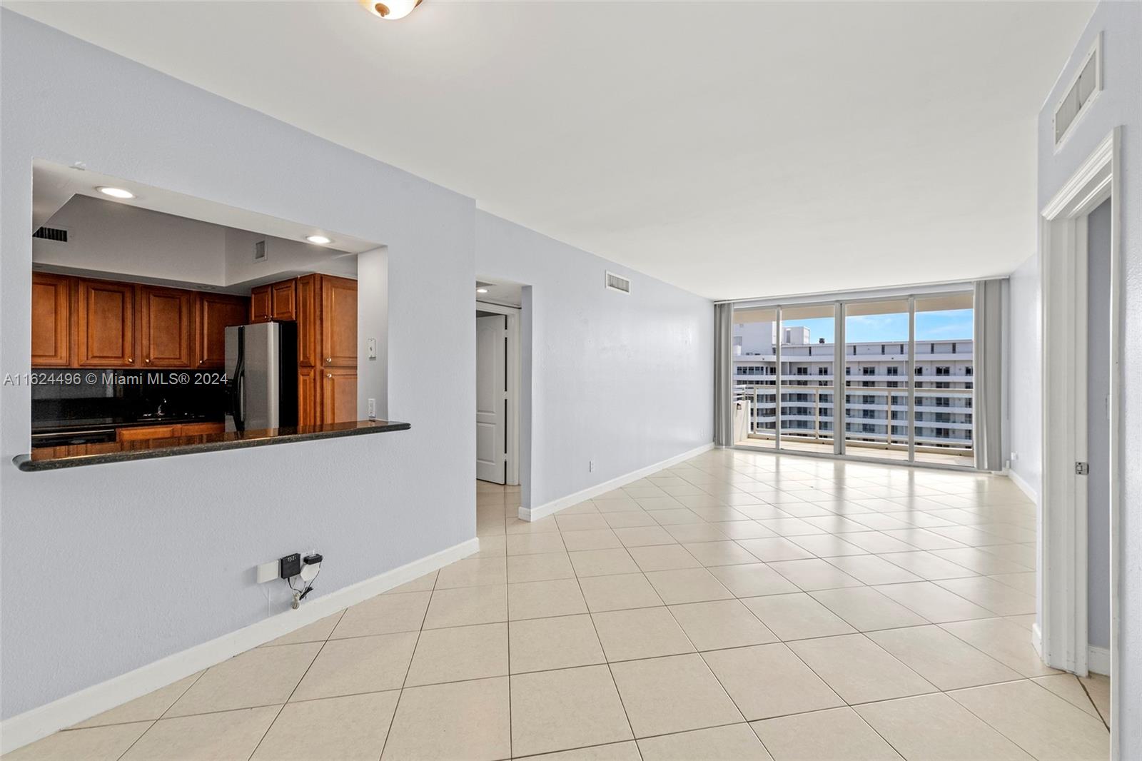 5600 Collins Ave # 17C