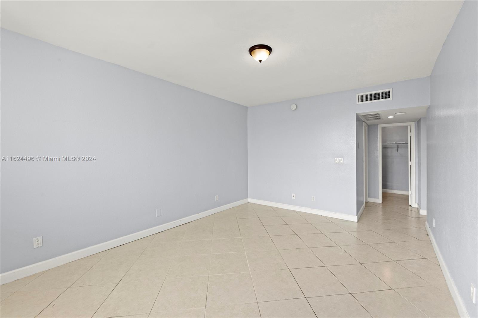 5600 Collins Ave # 17C