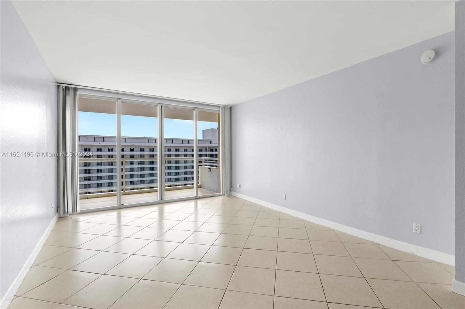5600 Collins Ave # 17C