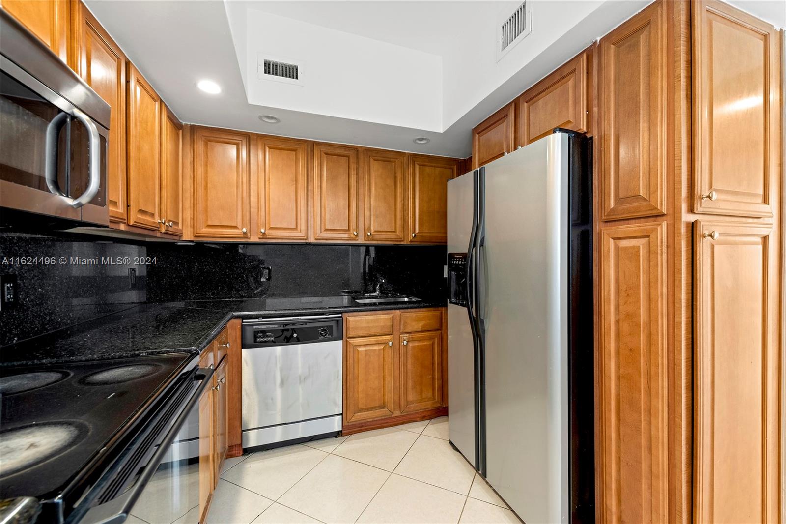 5600 Collins Ave # 17C