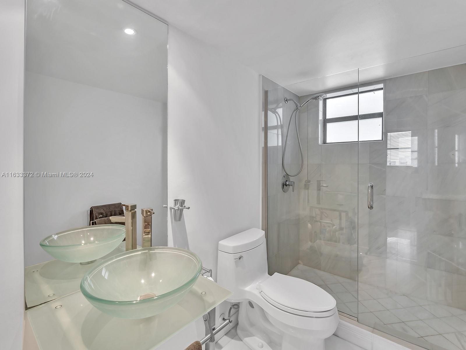 1775 Washington Ave # 9B