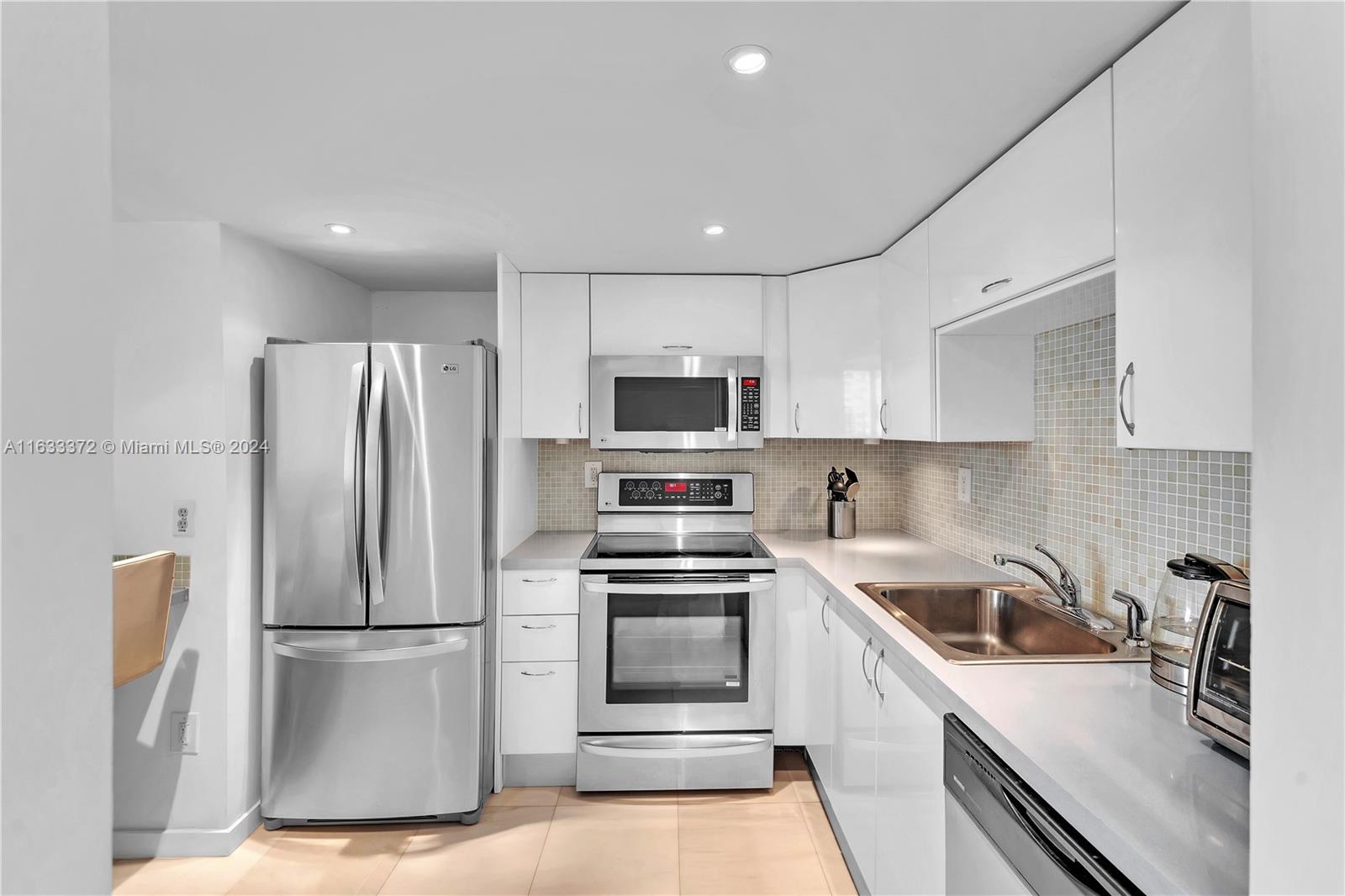 1775 Washington Ave # 9B