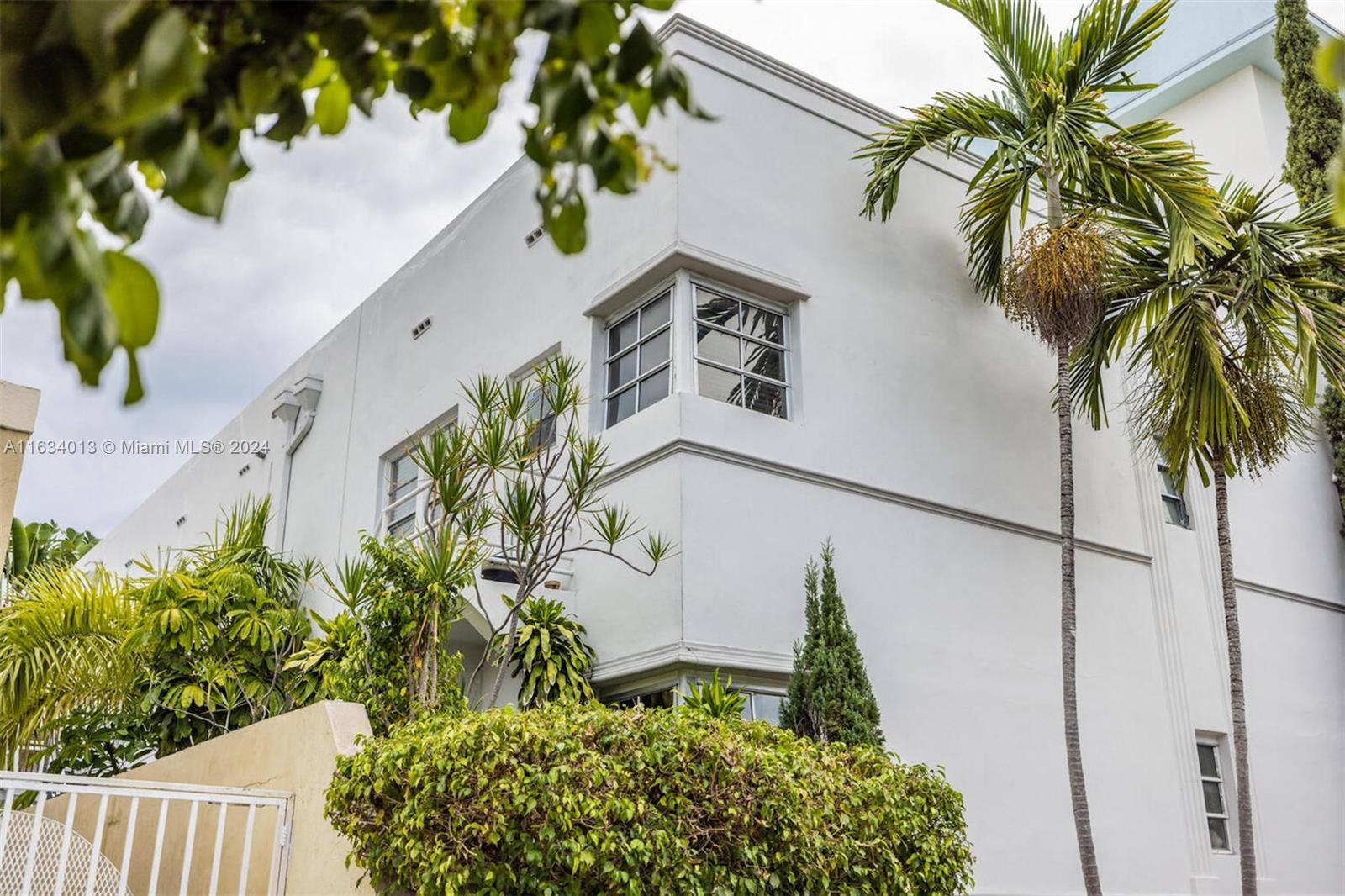 305 Jefferson Ave # 3