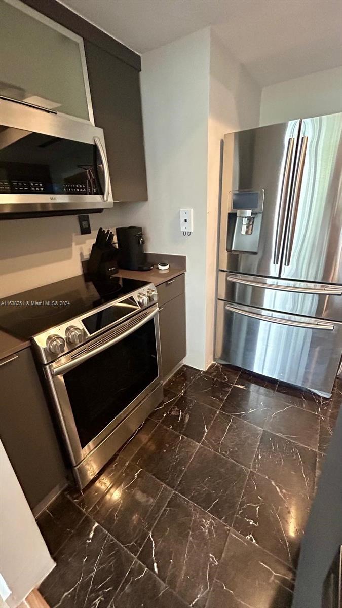 20 Island Ave # 406