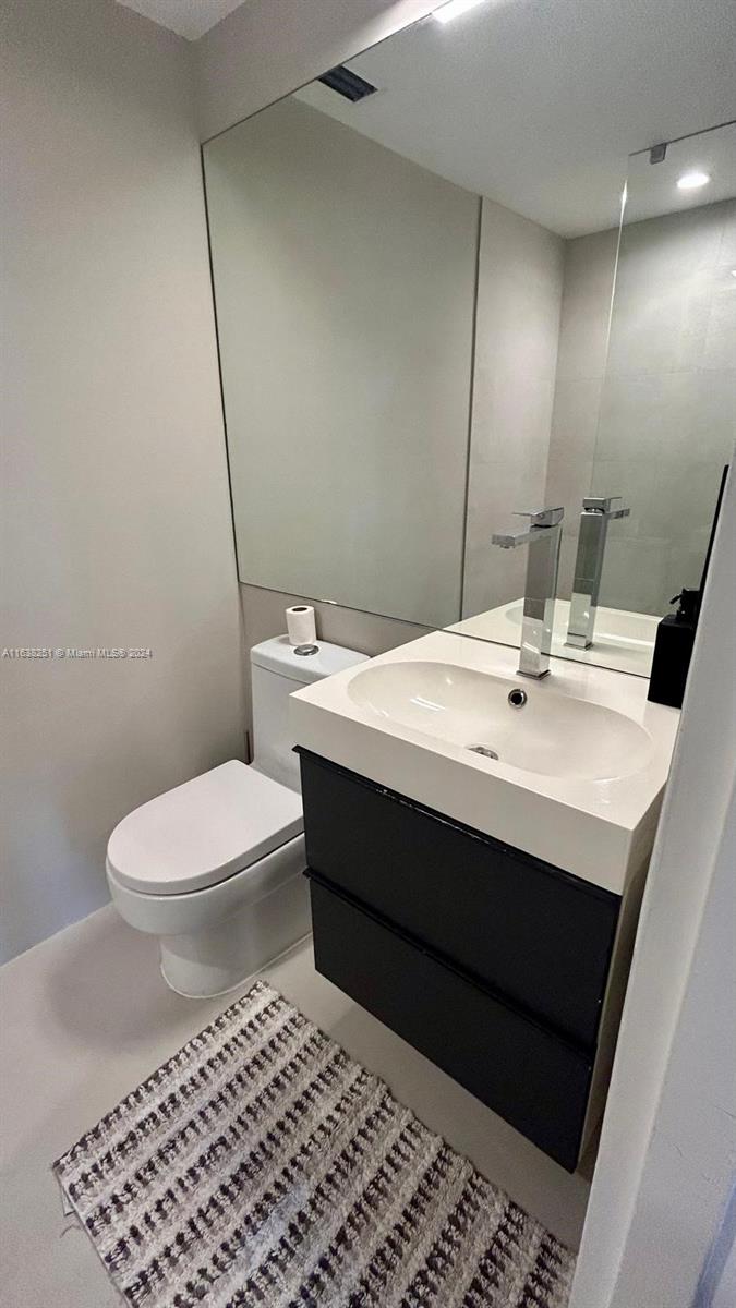 20 Island Ave # 406
