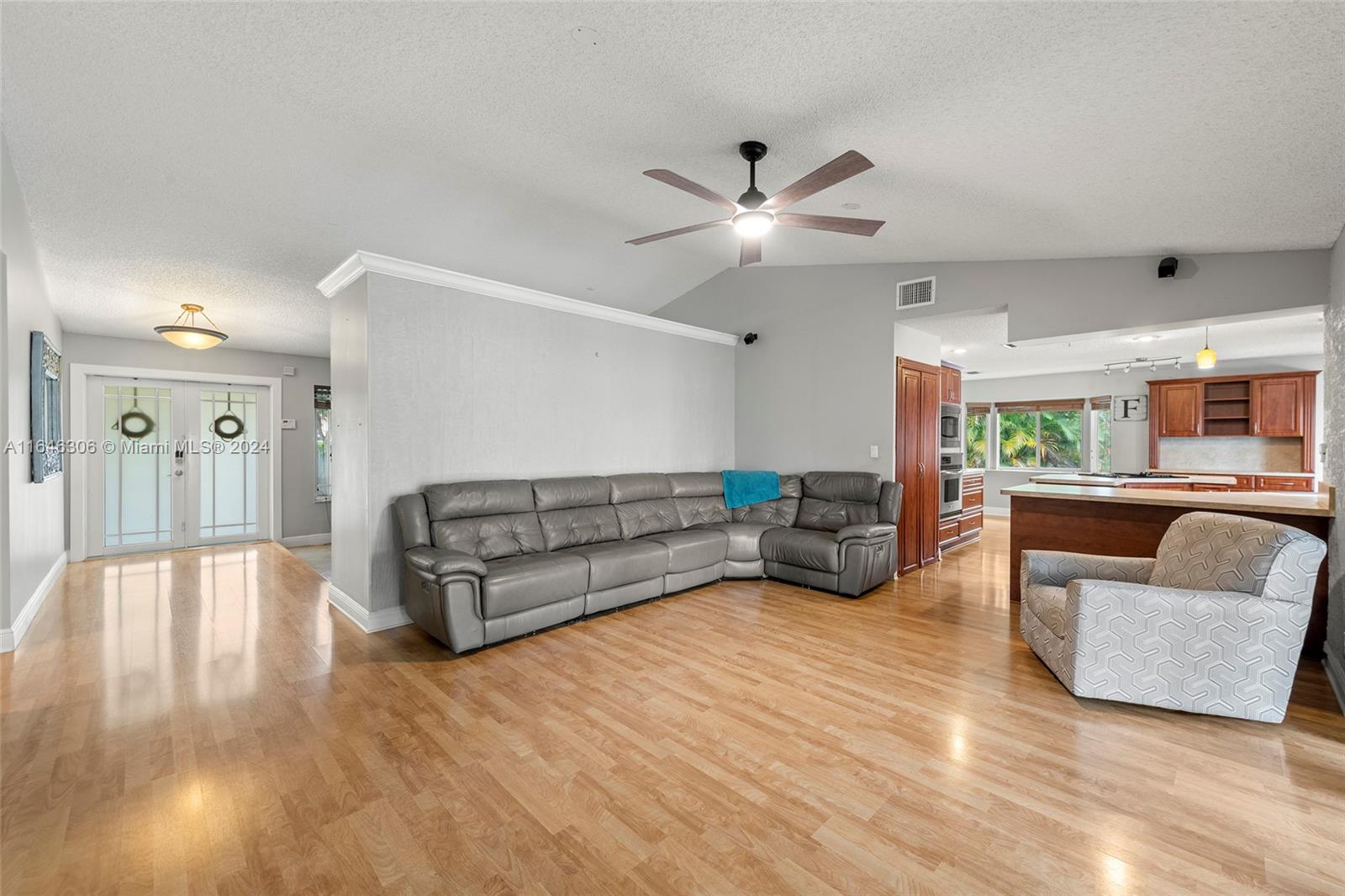 320 NW 107th Ave