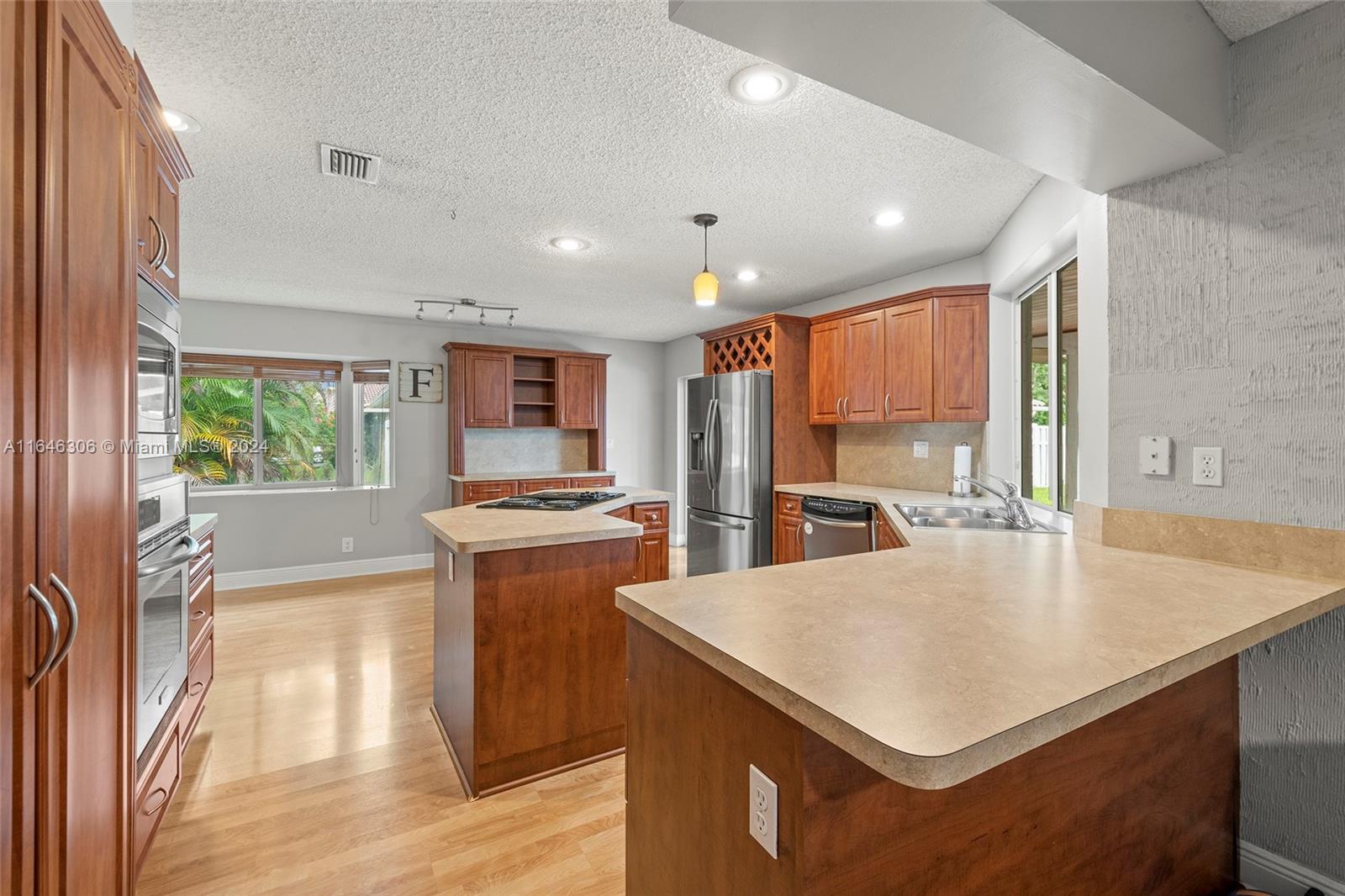320 NW 107th Ave