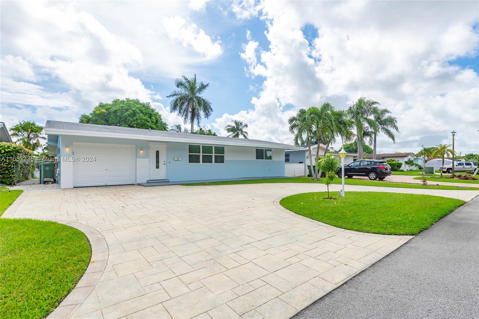 1211 NW 87th Way