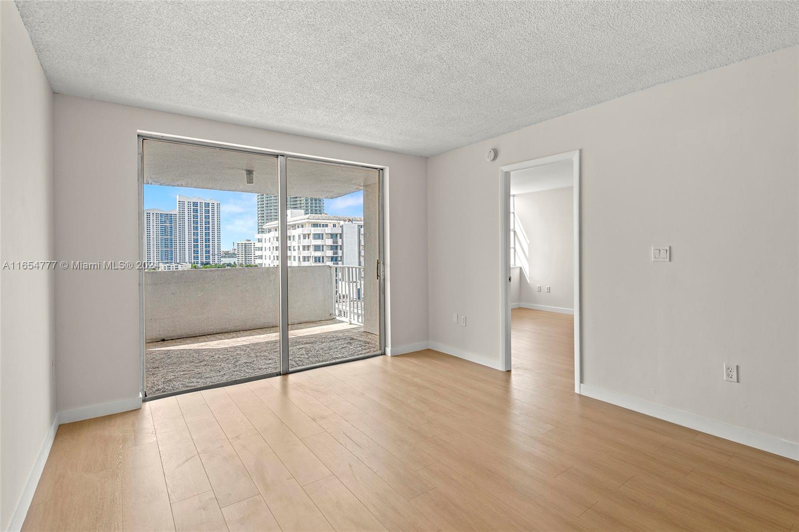 1331 Lincoln Rd # 1202