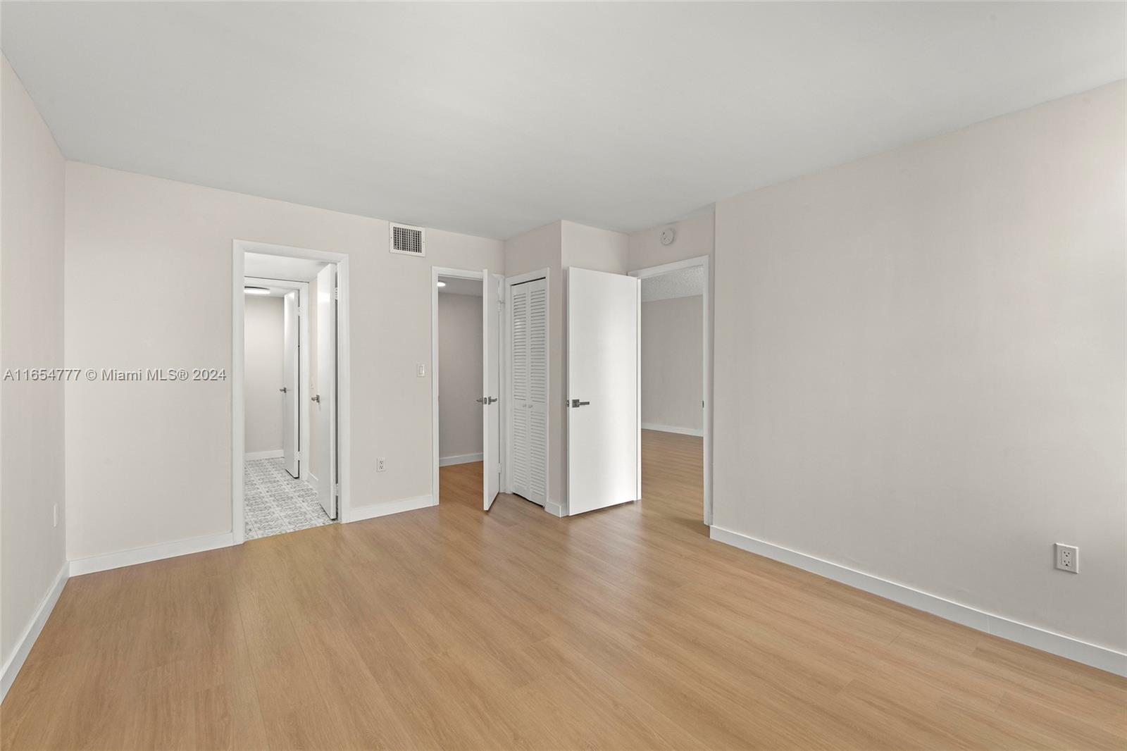 1331 Lincoln Rd # 1202
