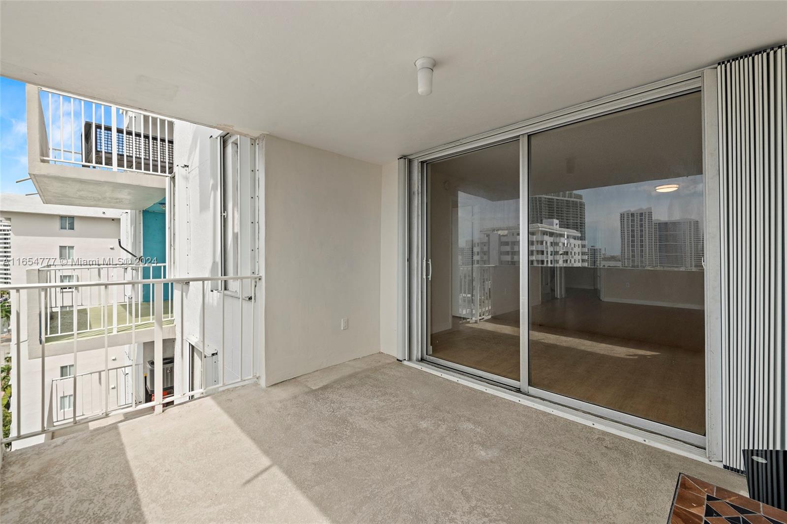 1331 Lincoln Rd # 1202