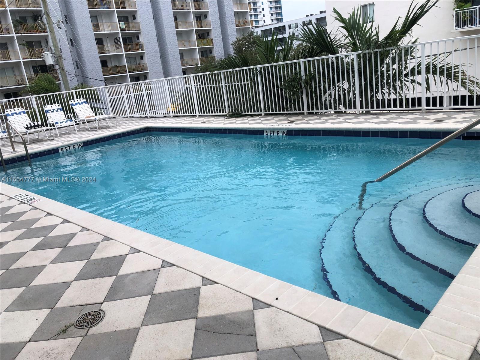 1331 Lincoln Rd # 1202