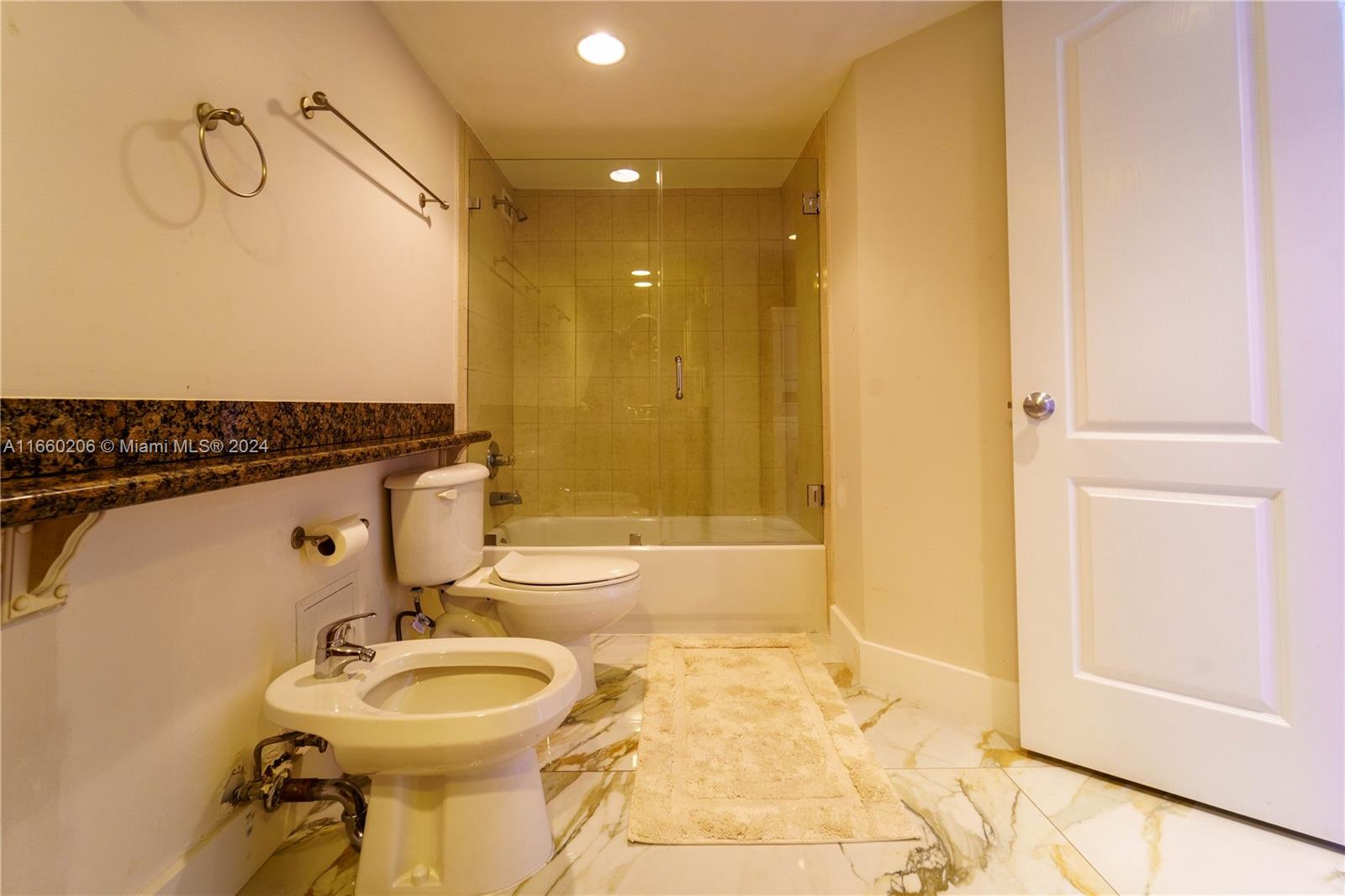 5600 Collins Ave # 16K