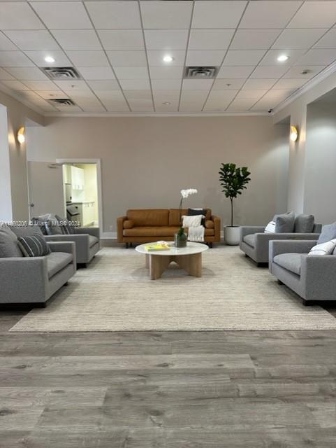 5600 Collins Ave # 16K