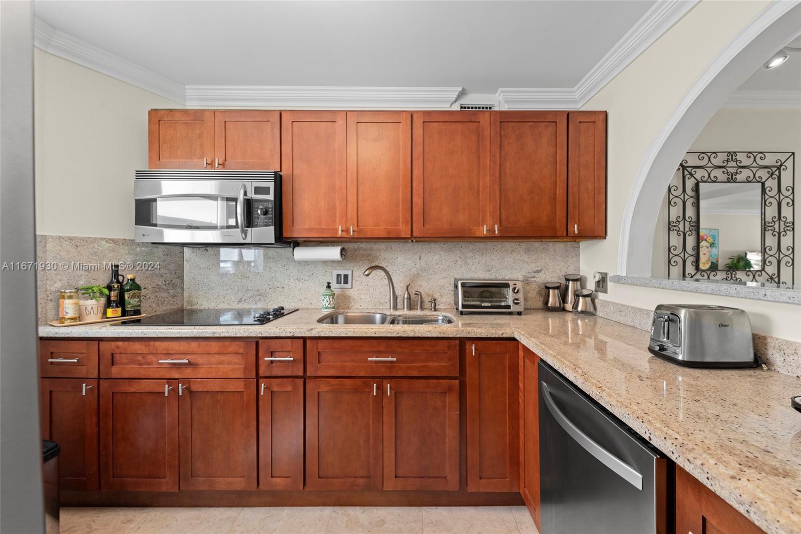 1840 Jefferson Ave # 201