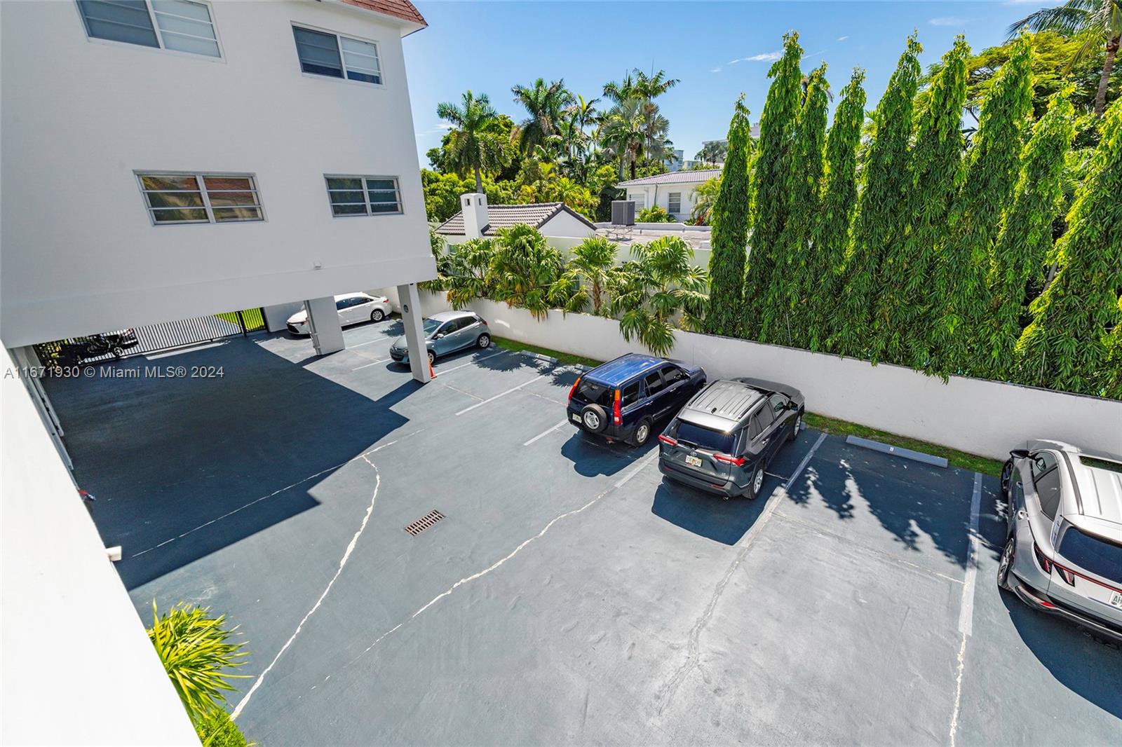 1840 Jefferson Ave # 201