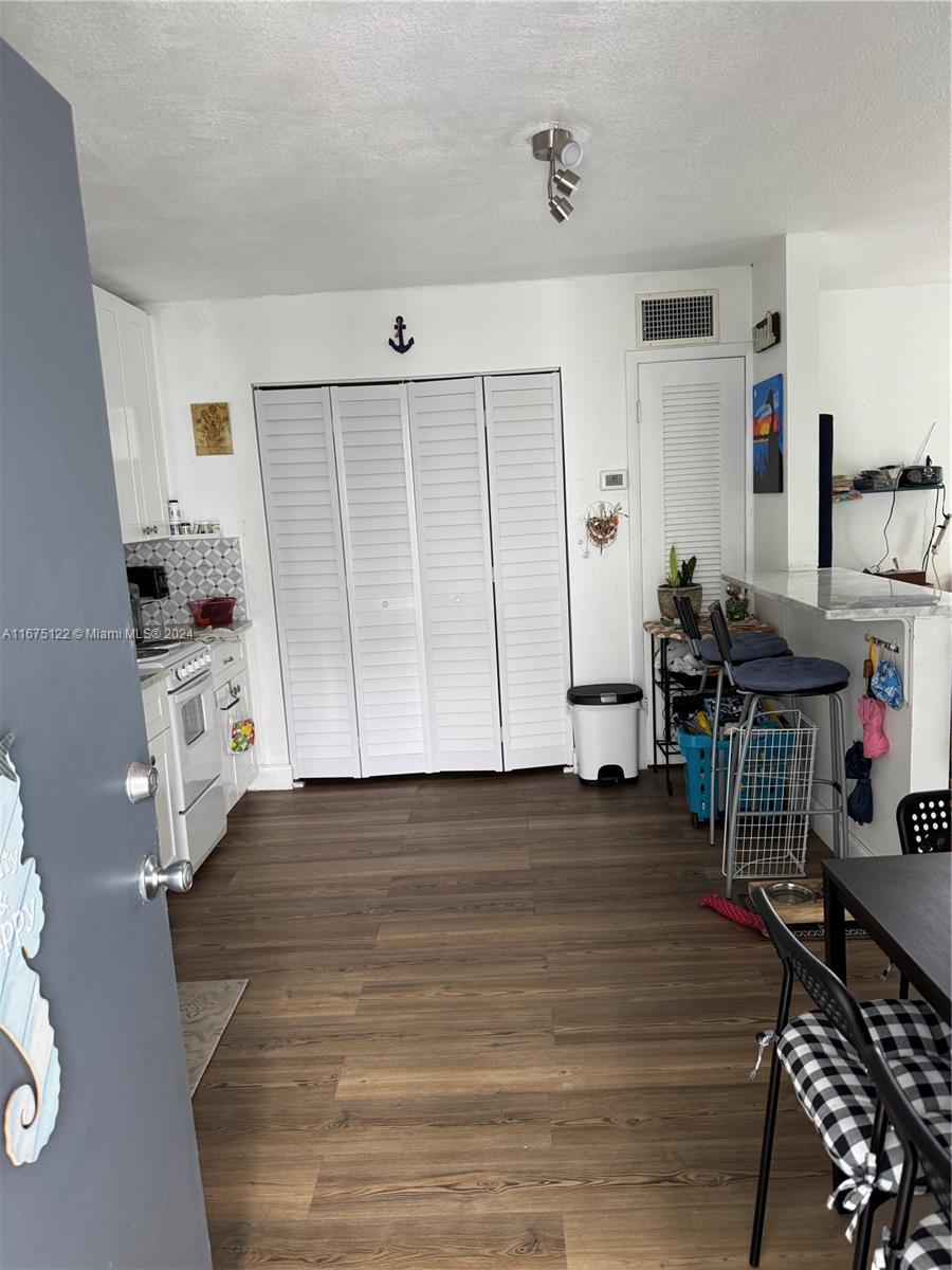 1340 W Lincoln Rd # 509