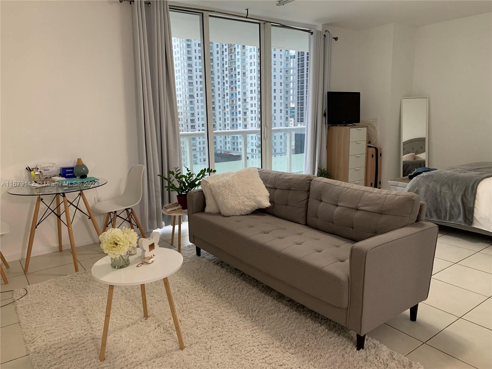 50 Biscayne Blvd # 1603