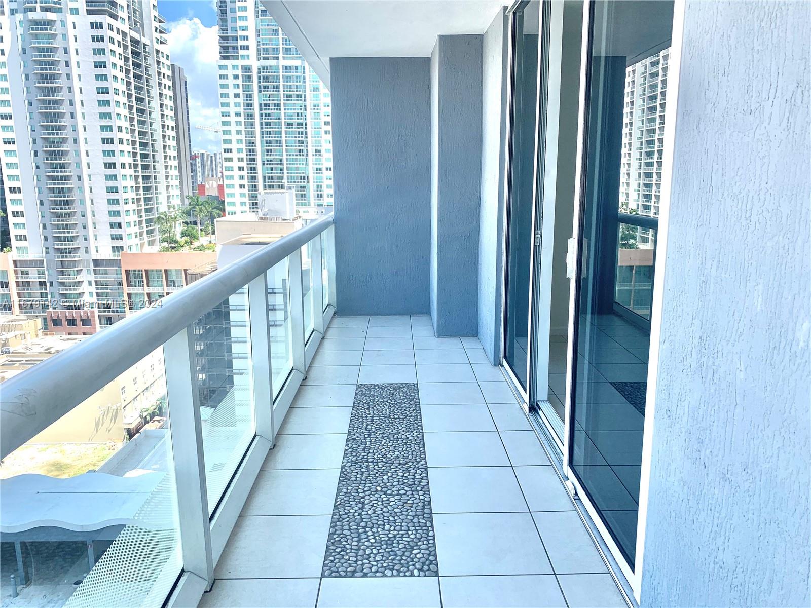 50 Biscayne Blvd # 1603