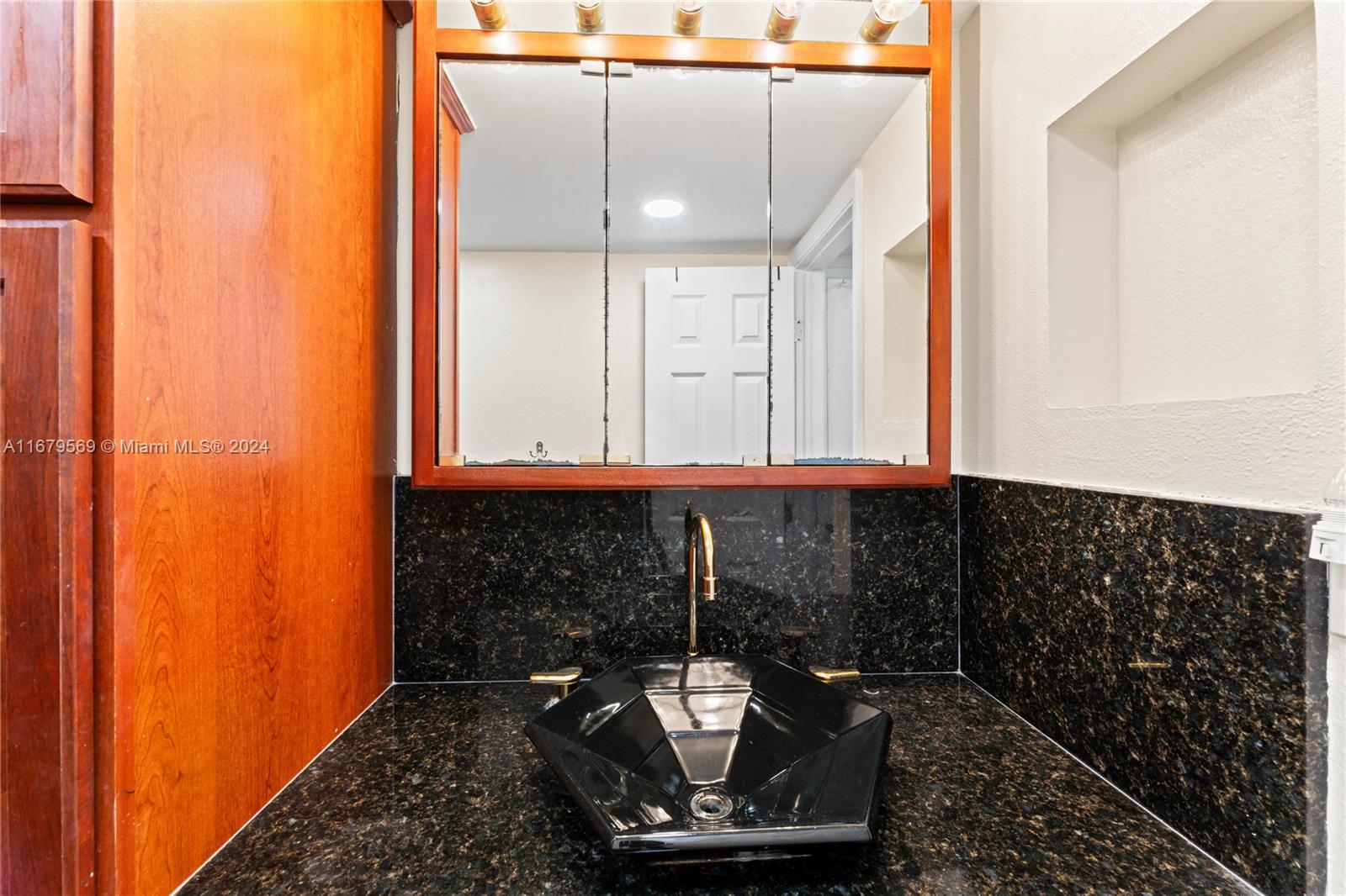 401 Ocean Dr # 1119