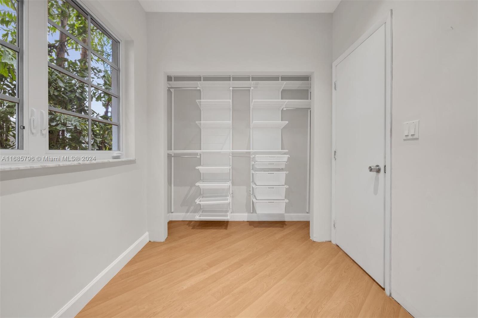 305 Jefferson Ave # 2