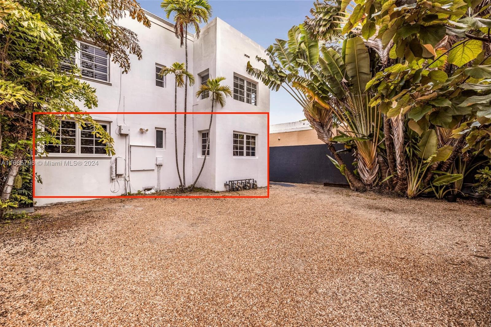 305 Jefferson Ave # 2