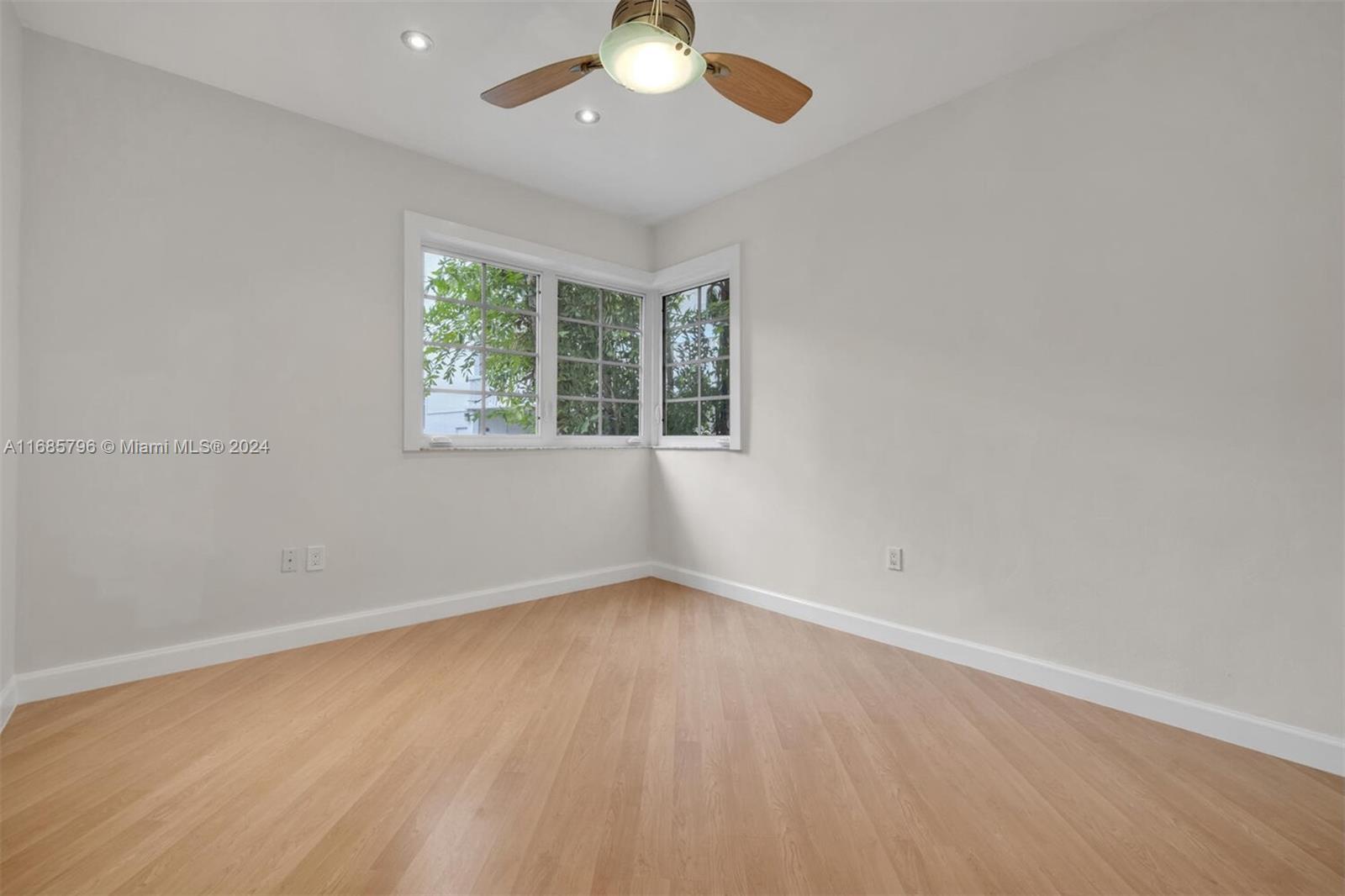 305 Jefferson Ave # 2