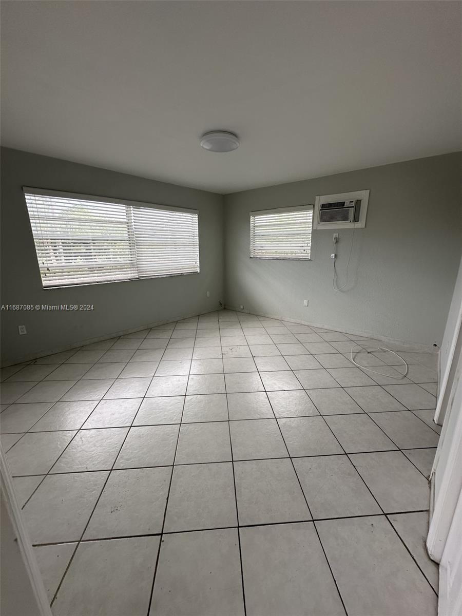 7725 Carlyle Ave # 7
