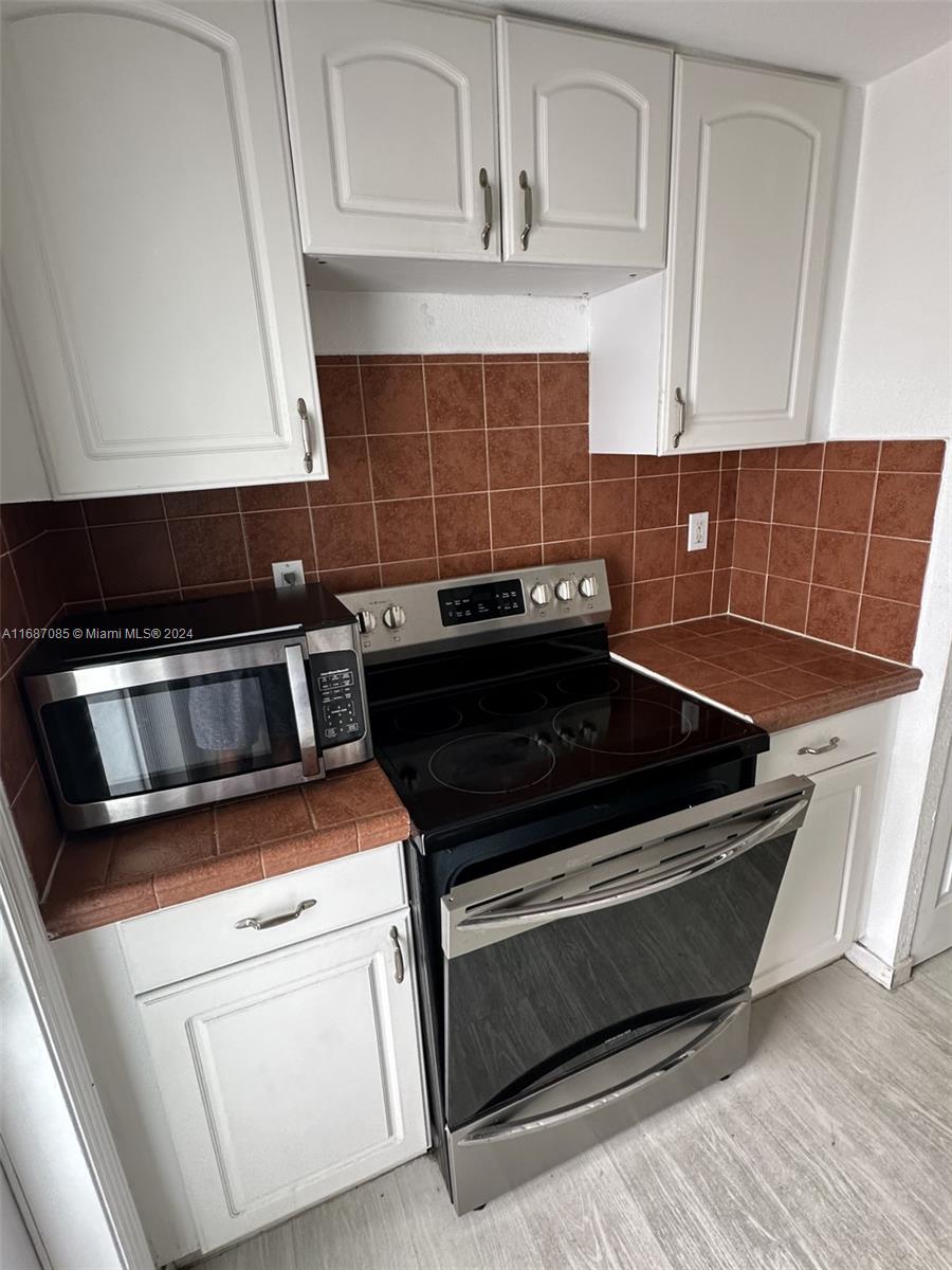 7725 Carlyle Ave # 7