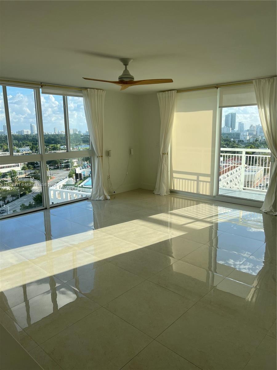 1688 West Ave # 09 Unit: PH-09