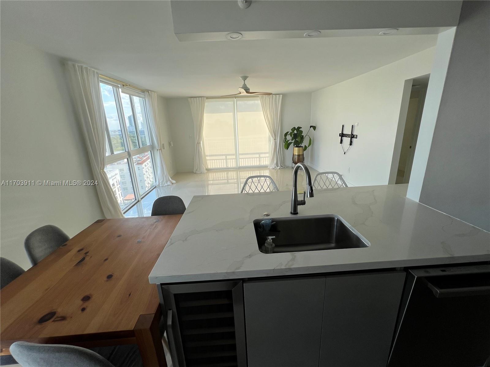 1688 West Ave # 09 Unit: PH-09