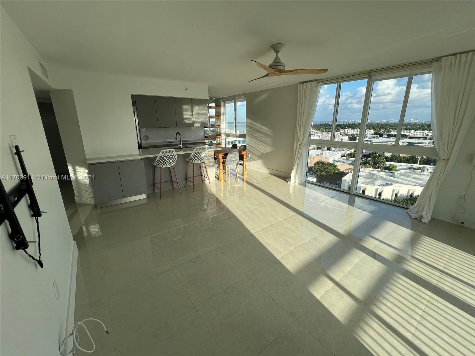 1688 West Ave # 09 Unit: PH-09