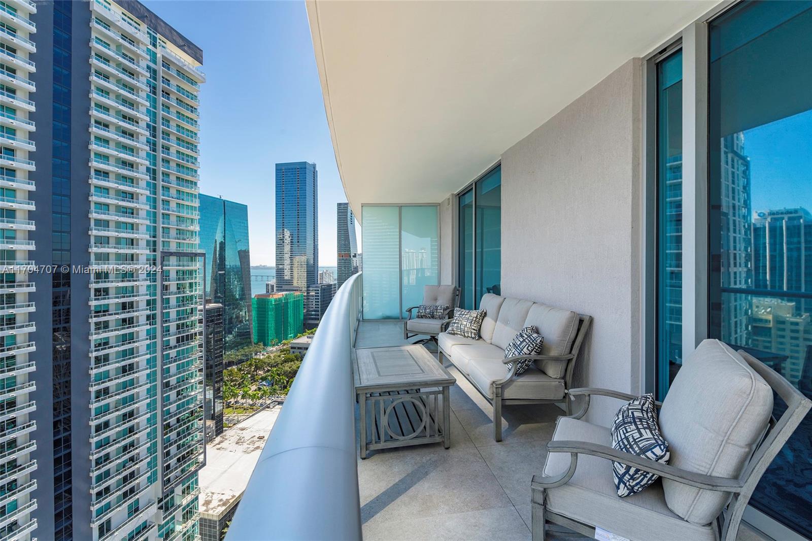 1100 S Miami Ave Unit: 2910