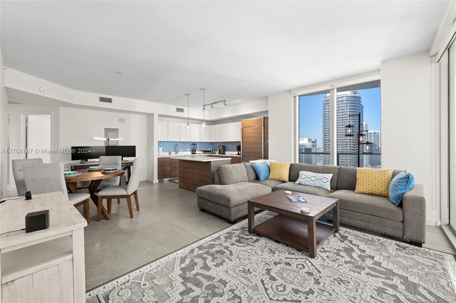 1100 S Miami Ave Unit: 2910
