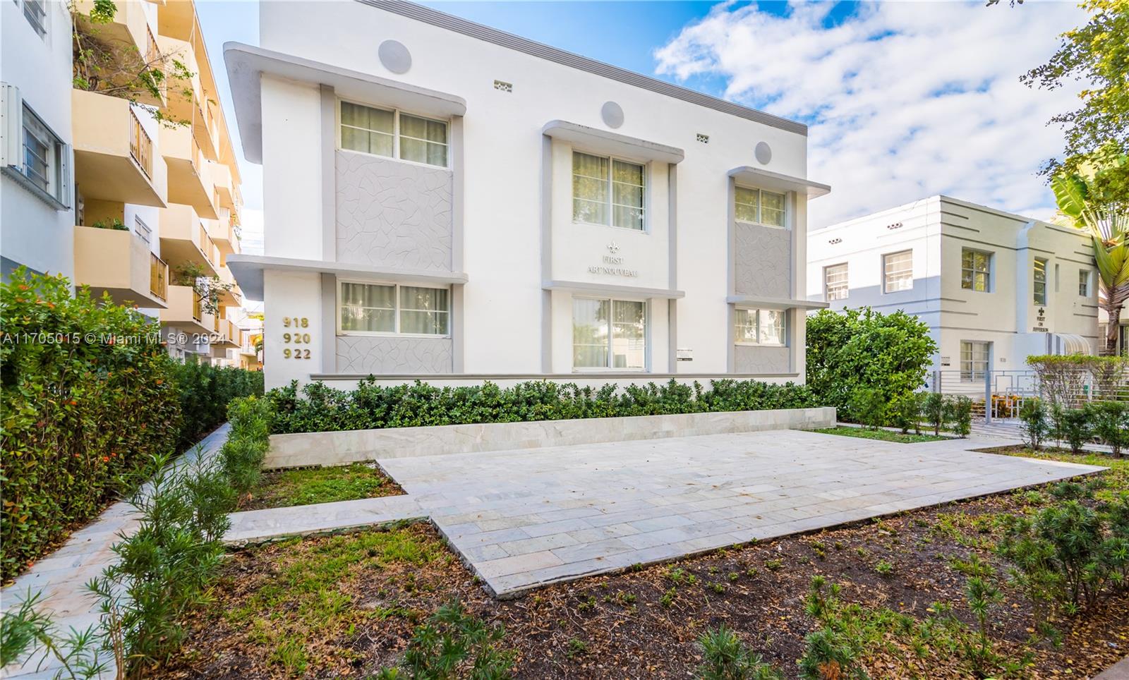 922 Jefferson Ave # 12
