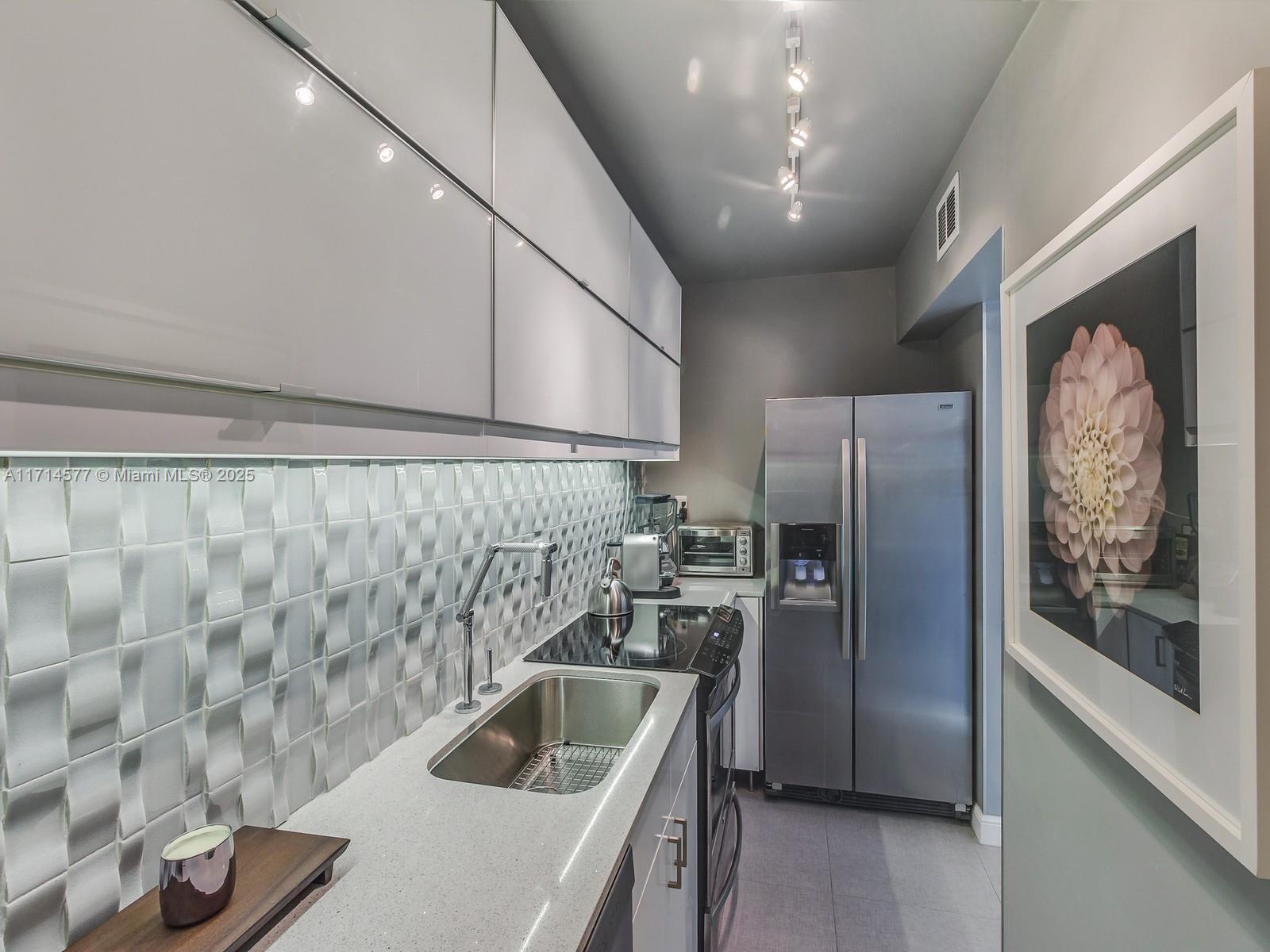 1200 West Ave # 1128