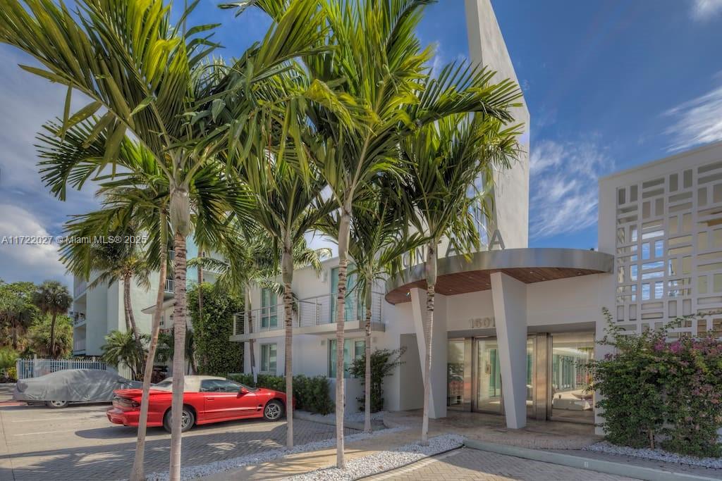 1601 West Ave # 103