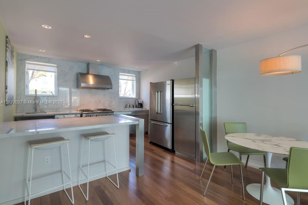 1601 West Ave # 103