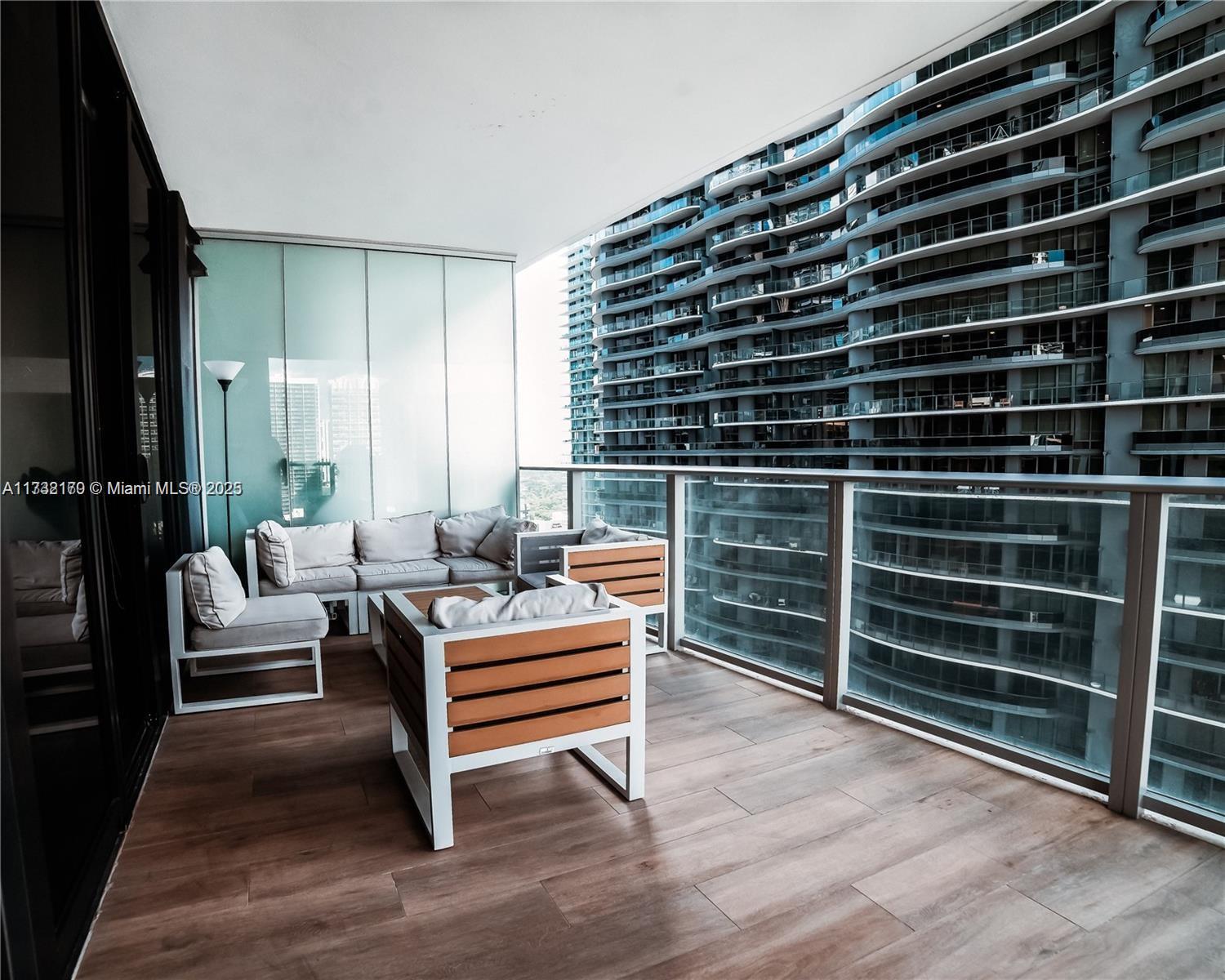 1010 Brickell Ave # 2611