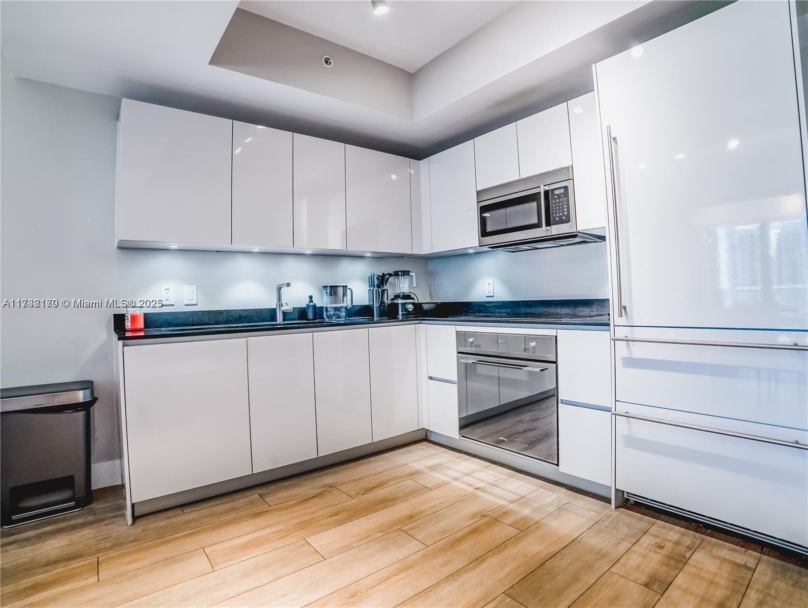 1010 Brickell Ave # 2611