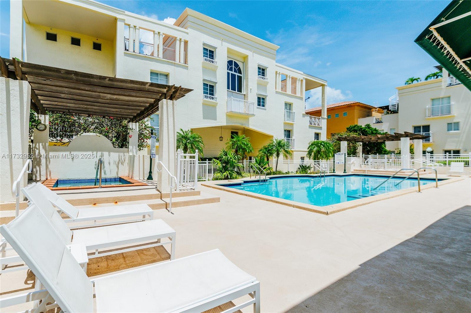 145 Jefferson Ave # 416