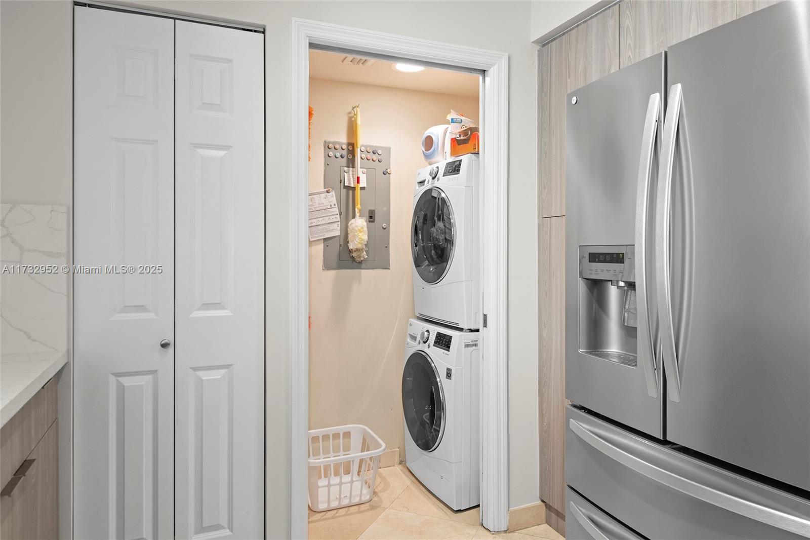145 Jefferson Ave # 416
