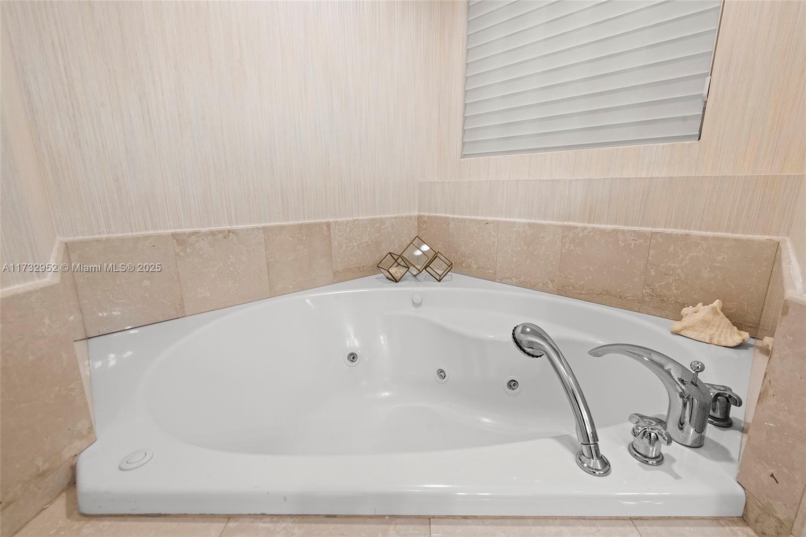 145 Jefferson Ave # 416